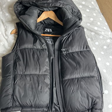 ZARA ärmellose Steppweste