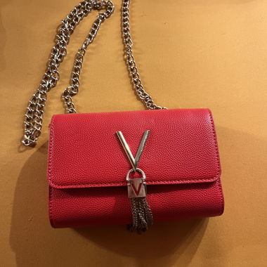 Piccola borsa a mano rossa Valentino