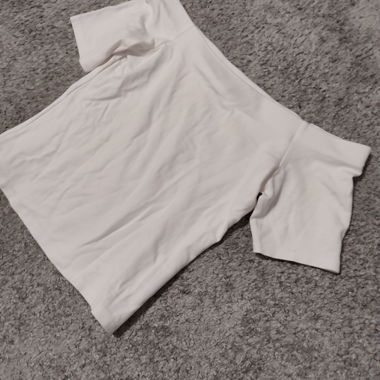 T-shirt épaules dénudées