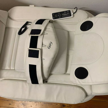Massage Table with Full Body Vibration