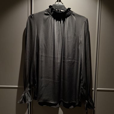 Satinierte schwarze Bluse H&M – Grösse S