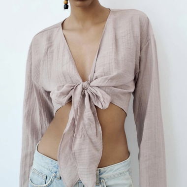 Top corto con allacciatura davanti