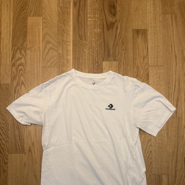 Converse T-shirt