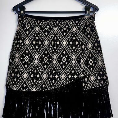 Jupe à franges noir et blanc Stradivarius