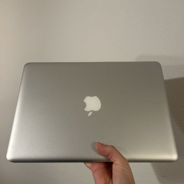MAC BOOK PRO 13 4GB 