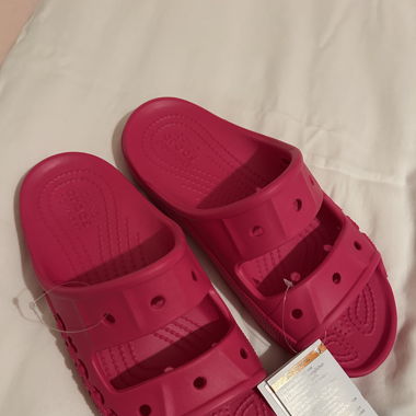 Crocs 38