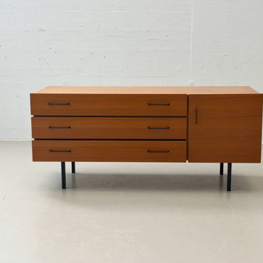 Skandinavische Mid-Century Kommode aus Teak 
