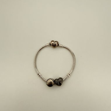 Pandora Charm-Armband mit Herzverschluss