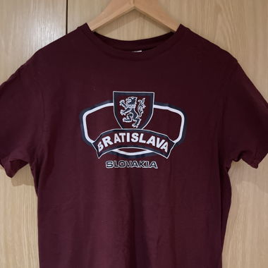 Rotes T-Shirt