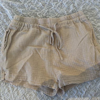 Beige muslin shorts