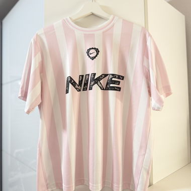 T-shirt maillot rayé Nike rose/blanc M
