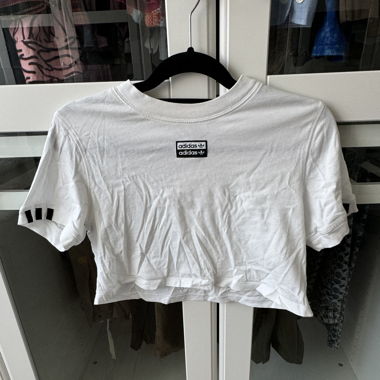 Adidas T- Shirt