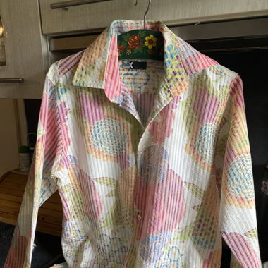 Blouse légère colorée 
