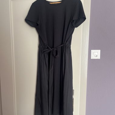 COS Kleid mit Seide