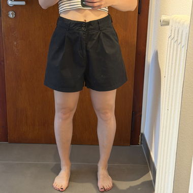 Short noir Paper Wardrobe