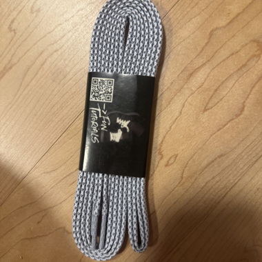 Graue Schnürsenkel