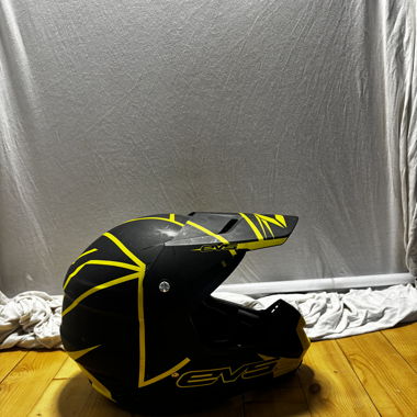 EVS Cross Helm