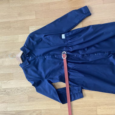 Kleid aus Hanffasern 