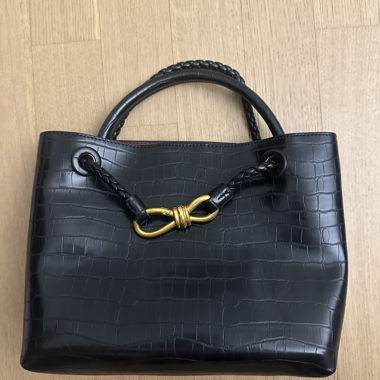 Black Croco-look Handbag
