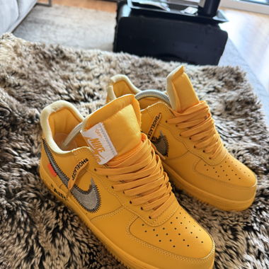 Nike Air Force 1