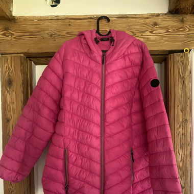 Leichte Jacke mit Kapuze