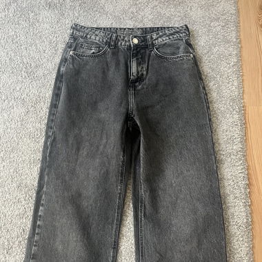 black baggy jeans