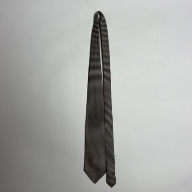 Patterned neck tie