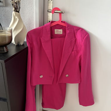 Ensemble blazer rose avec pantalon / tailleur deux-pièces