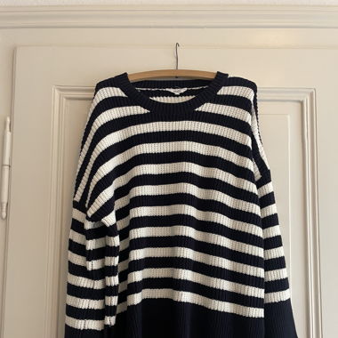 gestreifter strickpulli