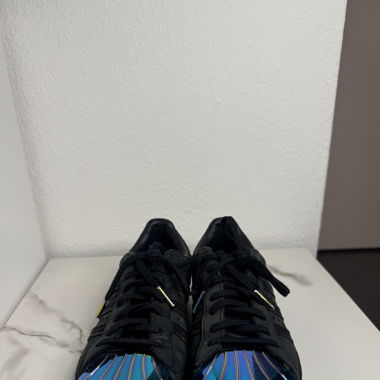 Adidas Superstar Noires avec bout métallisé