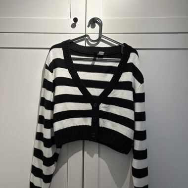 Cropped cardigan