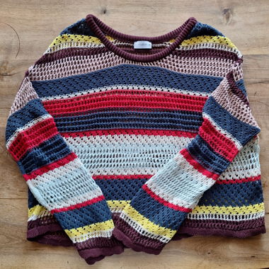 colorful sweatshirt 