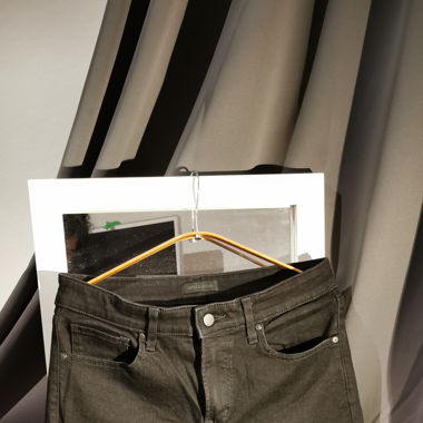 UNIQLO black jeans men until June 2025