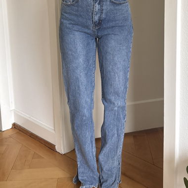 Gerade Jeans mit hoher Taille