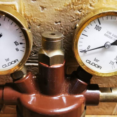 GLOOR Regulator with Dual Gauge