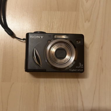 Appareil photo numérique Sony Cyber-shot DSC-W17 avec carte SD