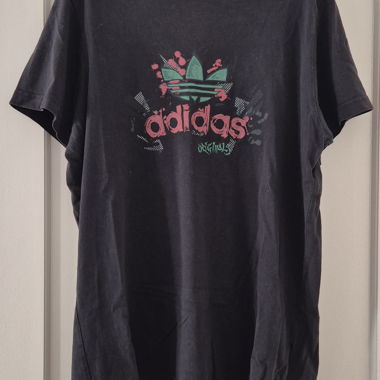 Adidas T-Shirt