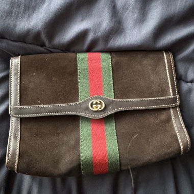 Pochette in camoscio Gucci