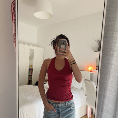 rotes neckholder-top y2k