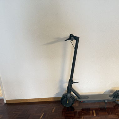 Mi Electric Scooter Essential