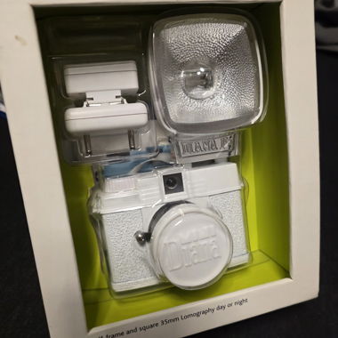 Lomography weiss Diana Plus Halfframe Kamera