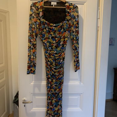 Ganni Kleid
