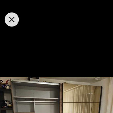 Kleiderschrank 