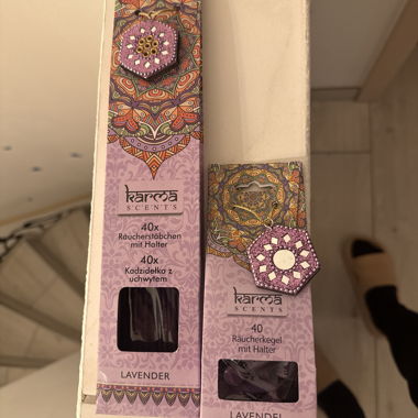 Karma Scents Lavendel Räucherstäbchen & -kegel Set