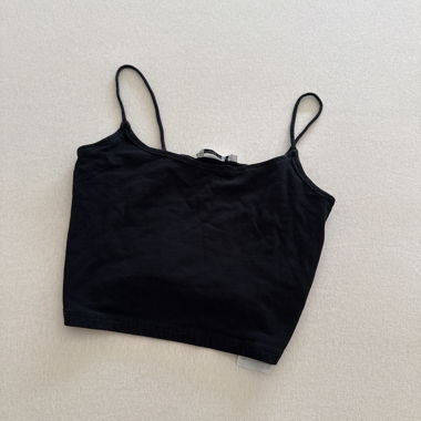 Top corto nero a spalline