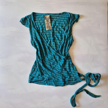 Top turquoise