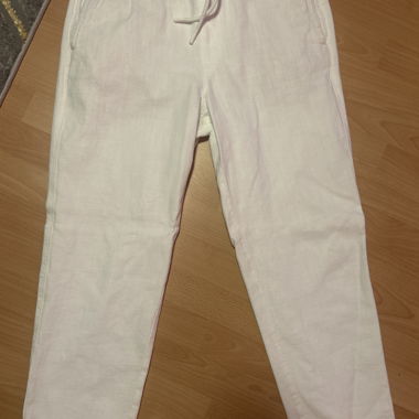 White casual pants