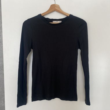 Black Mango long sleeve top