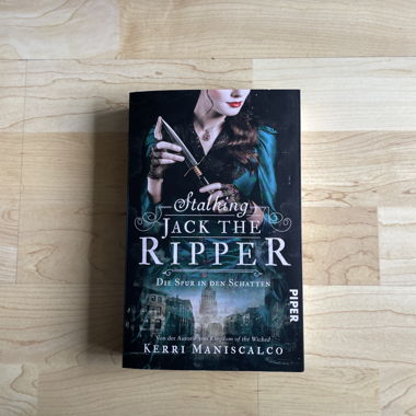 Stalking Jack the Ripper-Kerri Maniscalco
