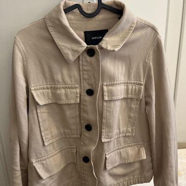 Leichte Jacke 